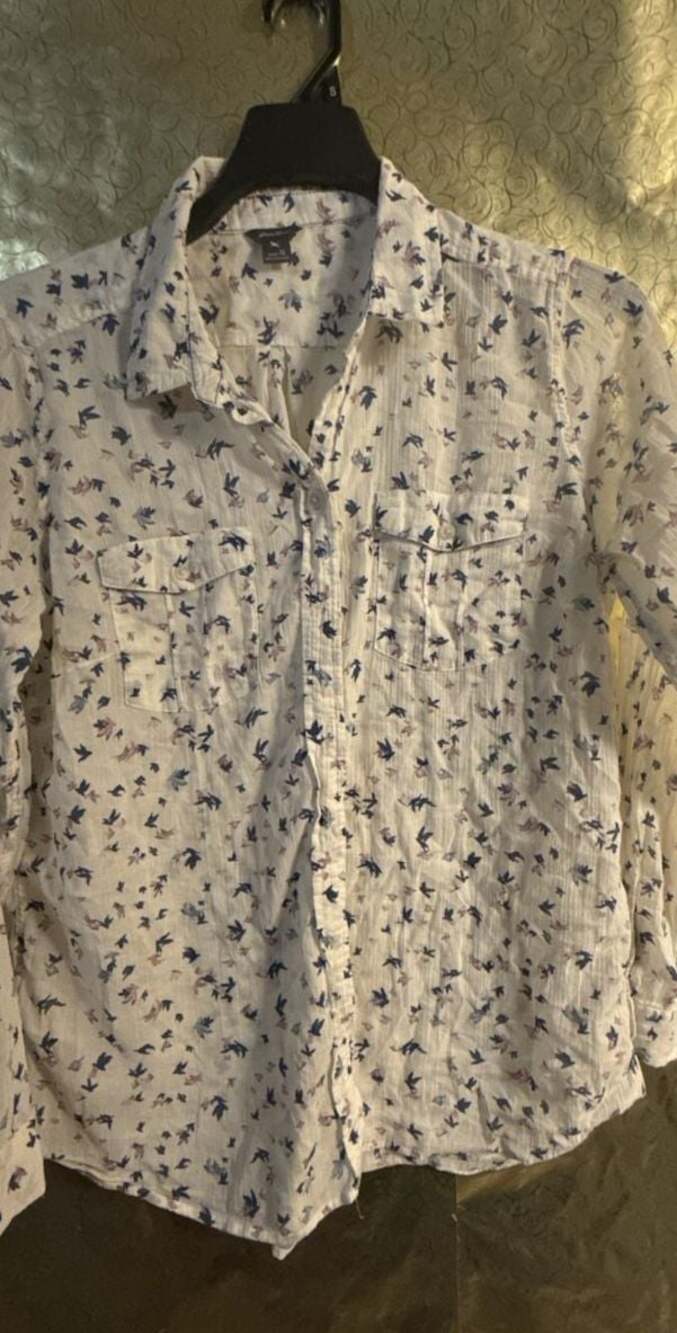 Eddie Bauer Women's White Bird Print Long Sleeve Button-Up Shirt